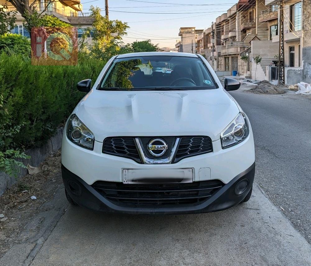 نيسان قاشقاي